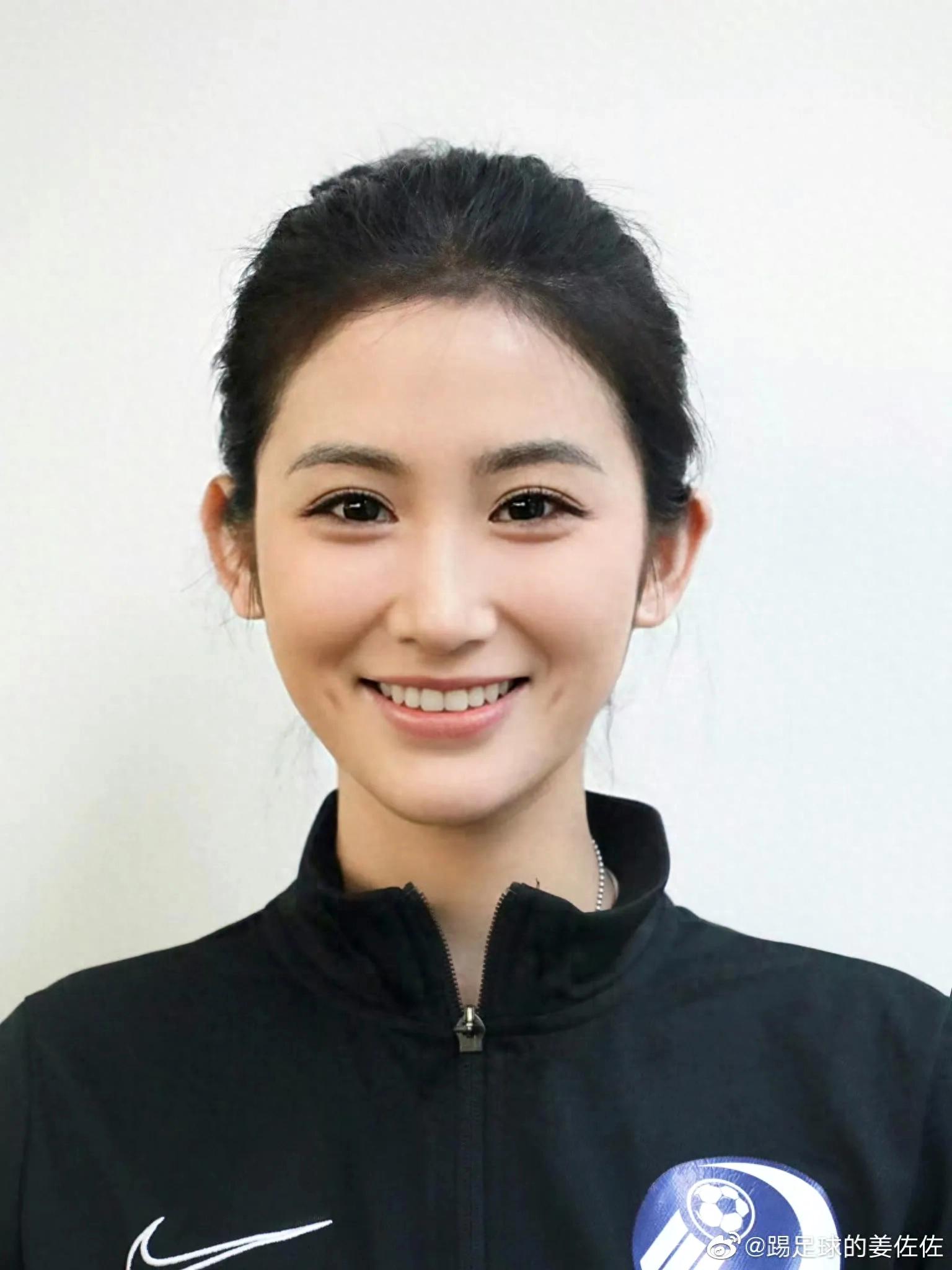 世界第一女巨人：比姚明高14cm，穿78码鞋，每天吃两斤米、6碗面